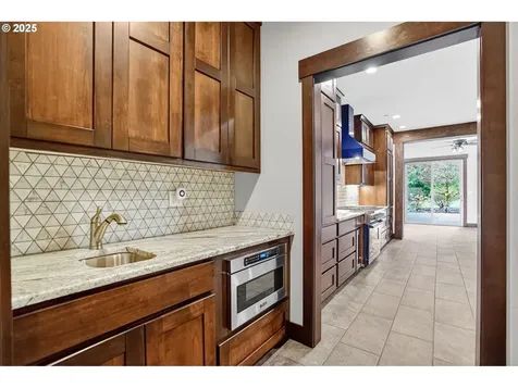 18740 S Upper Highland Road Beavercreek OR 97004