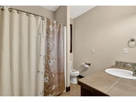 18740 S Upper Highland Road Beavercreek OR 97004