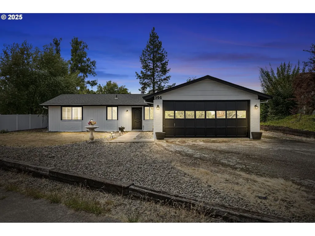 144 Peppertree Court Roseburg OR 97471