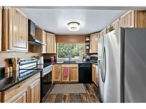 144 Peppertree Court Roseburg OR 97471