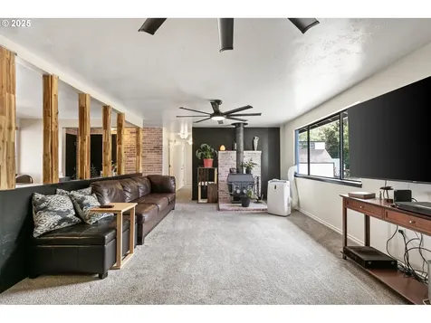 144 Peppertree Court Roseburg OR 97471