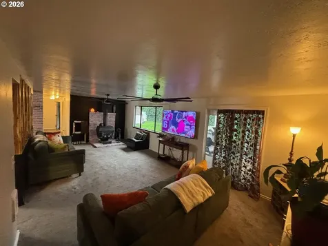144 Peppertree Court Roseburg OR 97471