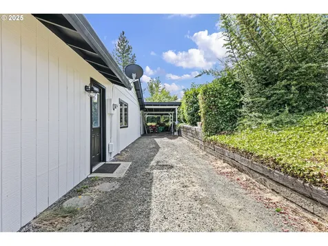 144 Peppertree Court Roseburg OR 97471