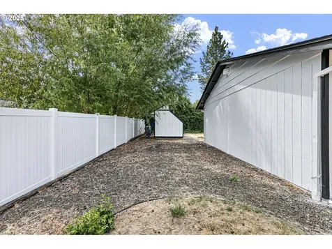 144 Peppertree Court Roseburg OR 97471