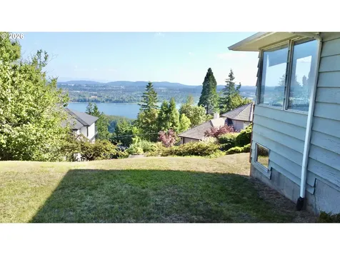 3137 NW 3rd Avenue Camas WA 98607
