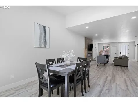 5353 Lakeview Boulevard Lake Oswego OR 97035
