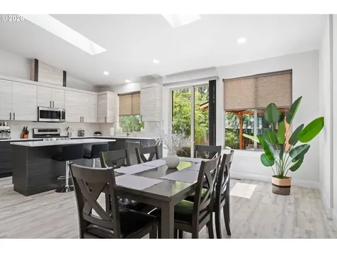 5353 Lakeview Boulevard Lake Oswego OR 97035