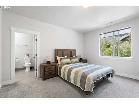 5353 Lakeview Boulevard Lake Oswego OR 97035