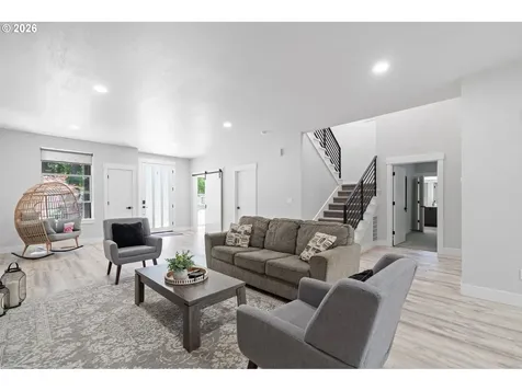 5353 Lakeview Boulevard Lake Oswego OR 97035