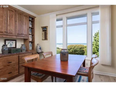4271 NW Hidden Lake Loop Waldport OR 97394