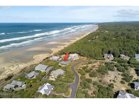 4271 NW Hidden Lake Loop Waldport OR 97394