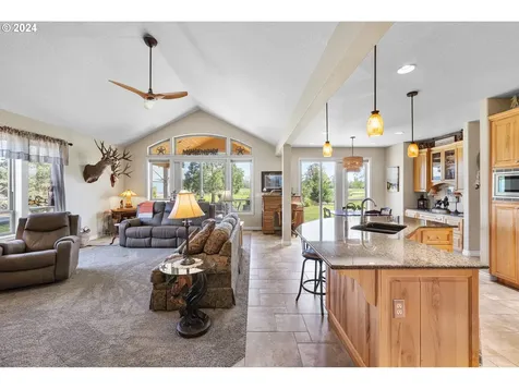 12430 S Oak Grove Road Canby OR 97013