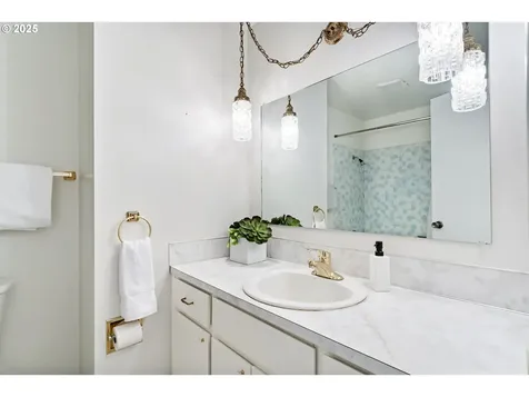 20390 SW Avon Court Beaverton OR 97078
