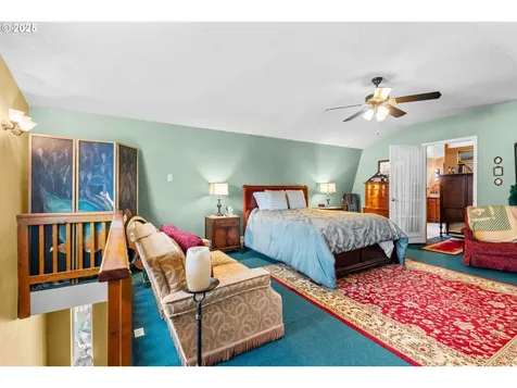 1042 W State Route 4 Cathlamet WA 98612