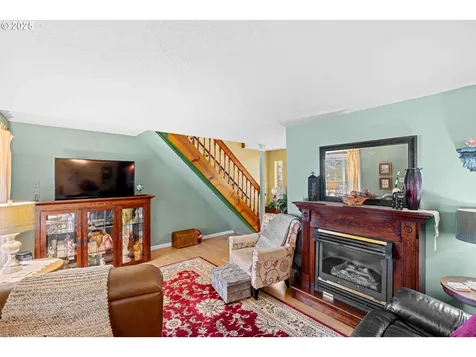1042 W State Route 4 Cathlamet WA 98612