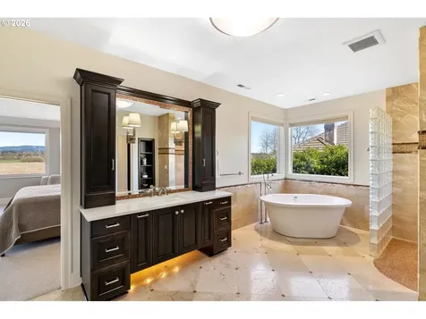 17400 NE Stoney Meadows Drive Vancouver WA 98682