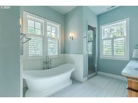 27716 Erickson Road Eugene OR 97402