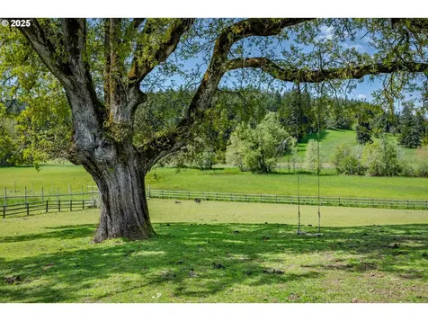 27716 Erickson Road Eugene OR 97402