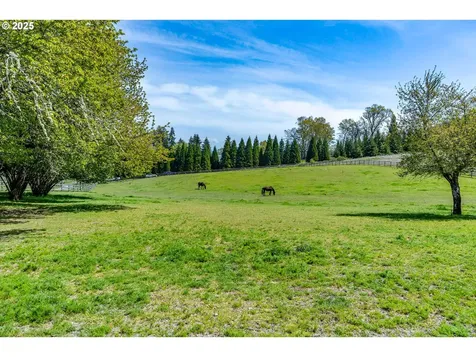 27716 Erickson Road Eugene OR 97402