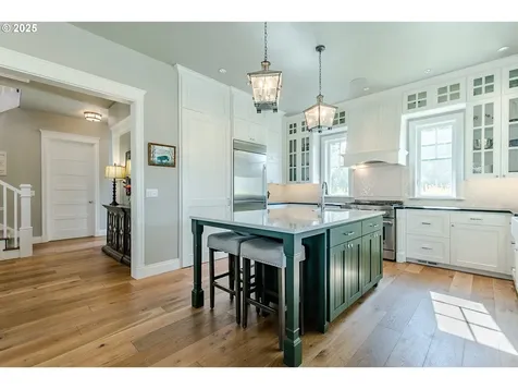 27716 Erickson Road Eugene OR 97402