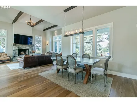 27716 Erickson Road Eugene OR 97402