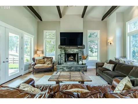 27716 Erickson Road Eugene OR 97402
