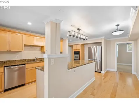 1205 SW Cardinell Drive Portland OR 97201