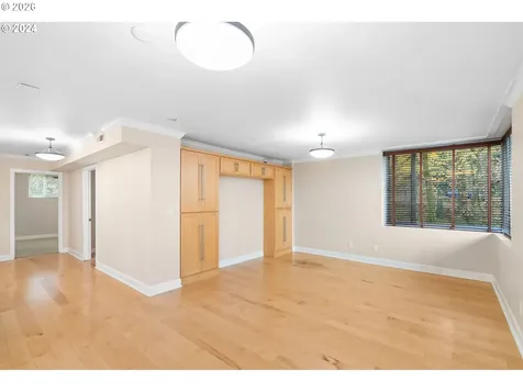 1205 SW Cardinell Drive Portland OR 97201
