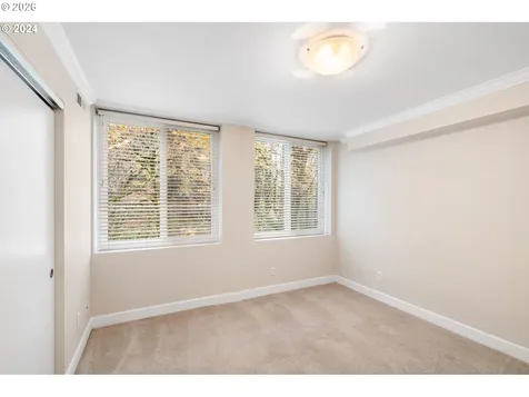 1205 SW Cardinell Drive Portland OR 97201