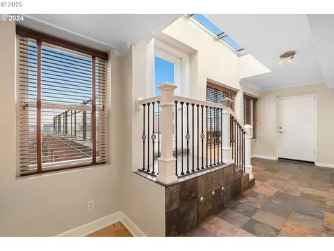 1205 SW Cardinell Drive Portland OR 97201