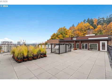 1205 SW Cardinell Drive Portland OR 97201