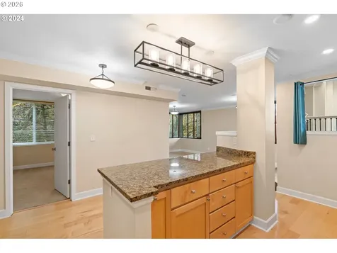 1205 SW Cardinell Drive Portland OR 97201