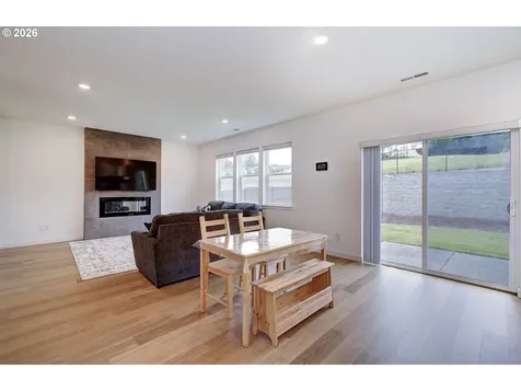 1119 W 15th Street La Center WA 98629