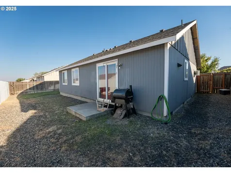 289 Dark Canyon Avenue Umatilla OR 97882