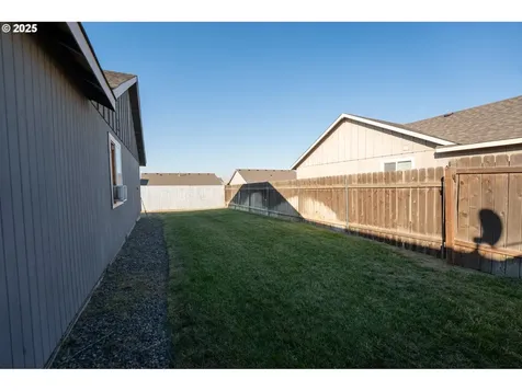 289 Dark Canyon Avenue Umatilla OR 97882