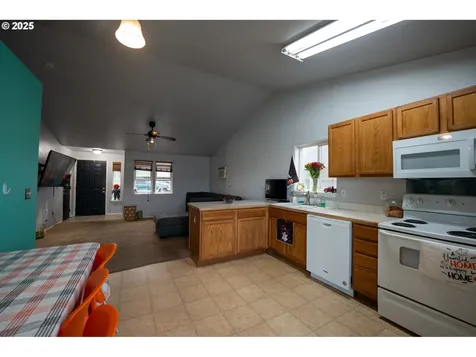 289 Dark Canyon Avenue Umatilla OR 97882
