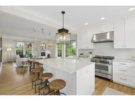 3219 NW Spencer Street Portland OR 97229