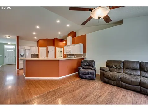 5447 N Street Washougal WA 98671