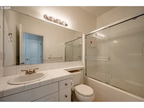 5447 N Street Washougal WA 98671