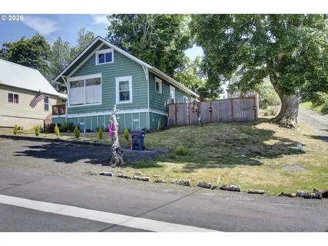 1503 1st Street South Bend WA 98586