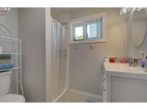 1503 1st Street South Bend WA 98586