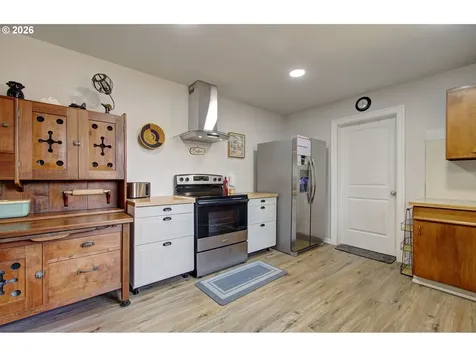 1503 1st Street South Bend WA 98586