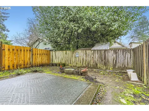 5304 SE Knapp Street Portland OR 97206