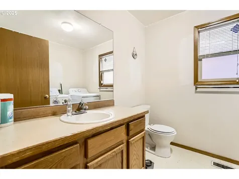 5304 SE Knapp Street Portland OR 97206