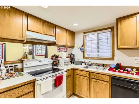 5304 SE Knapp Street Portland OR 97206