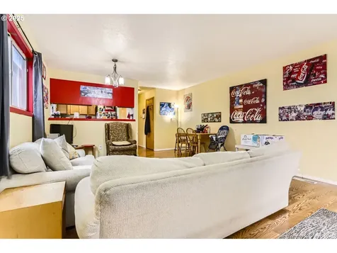 5304 SE Knapp Street Portland OR 97206
