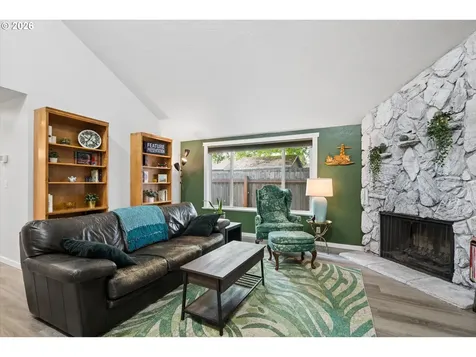 1539 Dola Street Eugene OR 97402