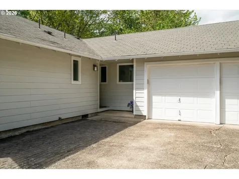 1539 Dola Street Eugene OR 97402