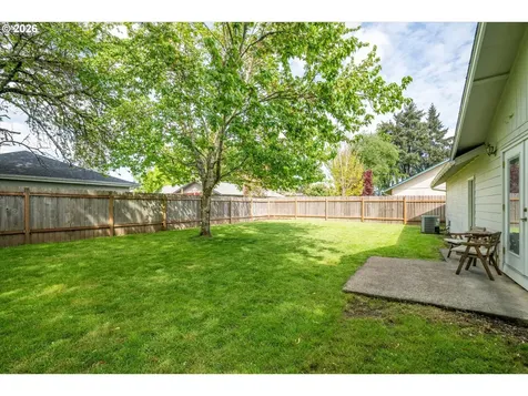 1539 Dola Street Eugene OR 97402