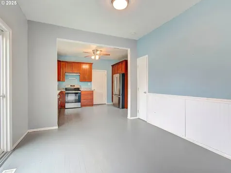 823 D Street Vader WA 98593